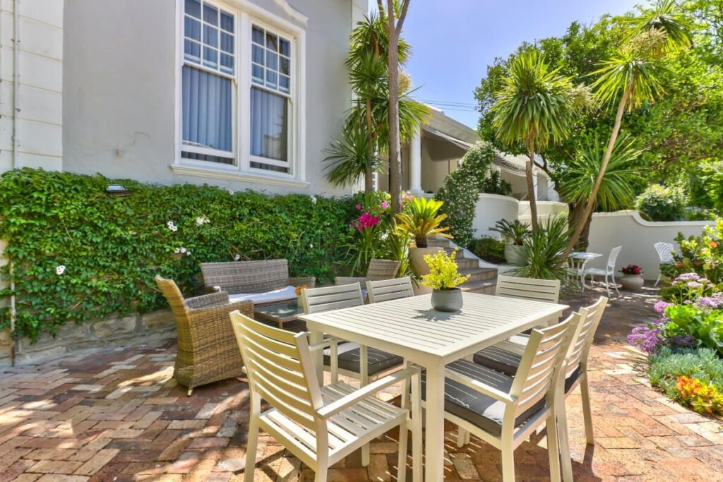 parker-cottage-exterior 2