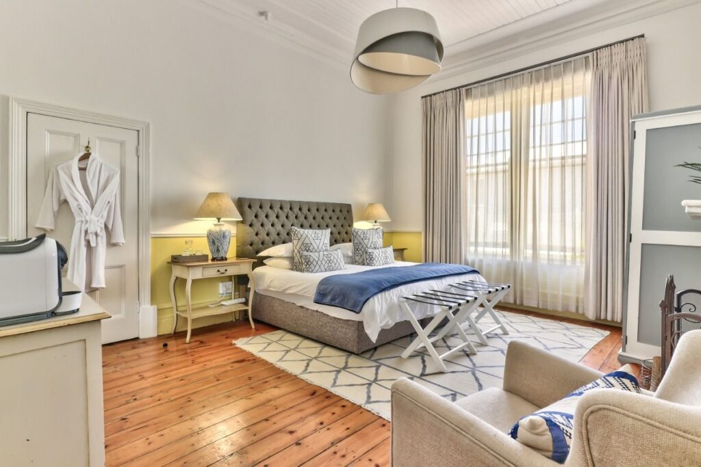 parker-cottage-fitzroy-room