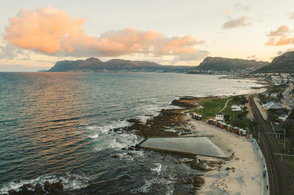 pexels-taryn-elliott-9613716