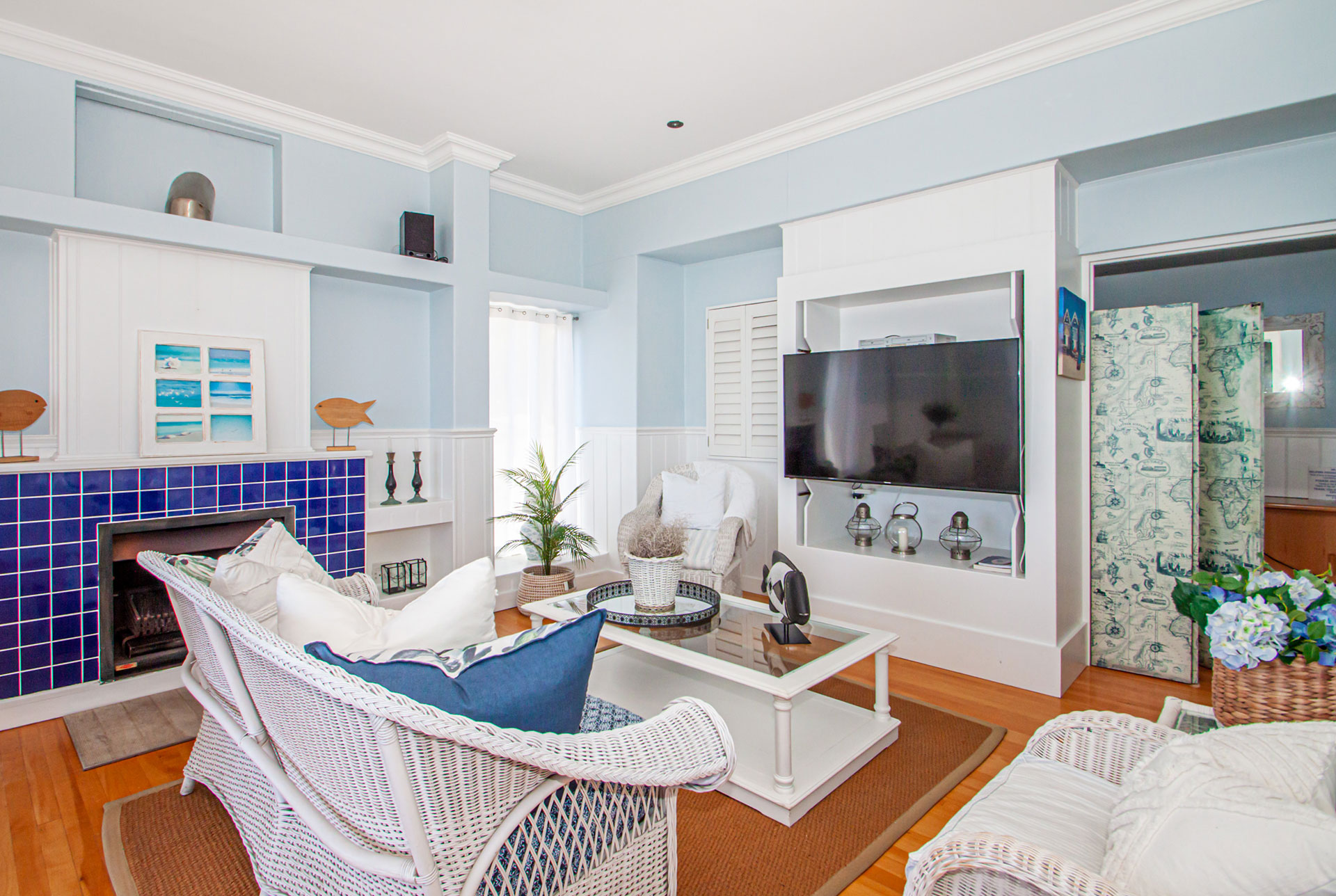 Cape Town hike with mountain view