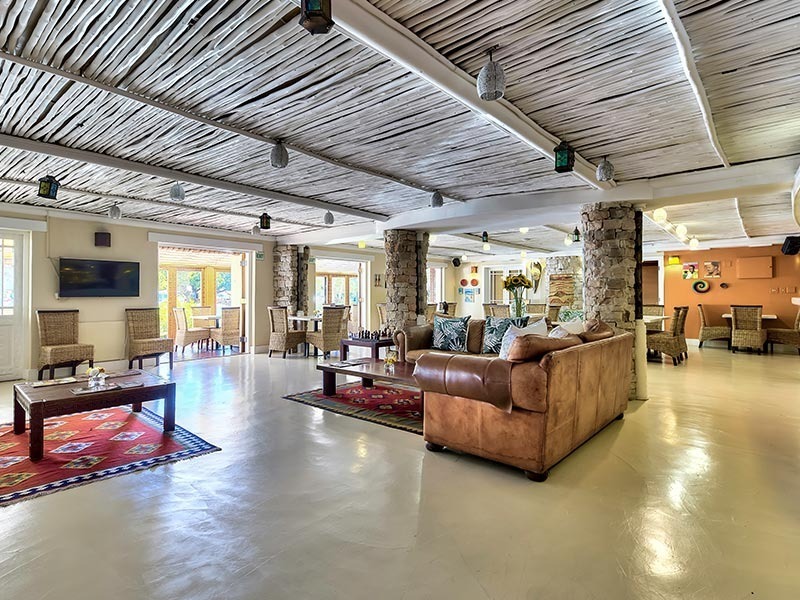 Ikhaya Lodge inside 2
