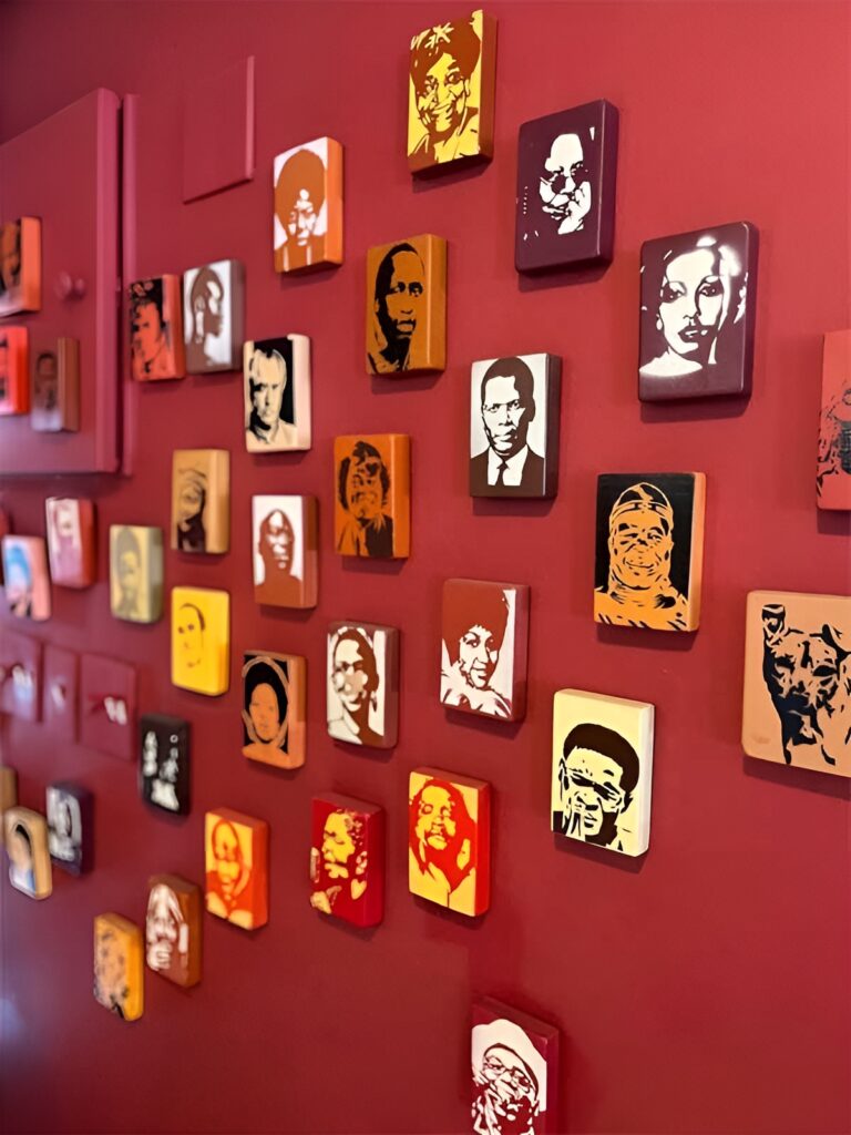 Ikhaya Lodge inside 5