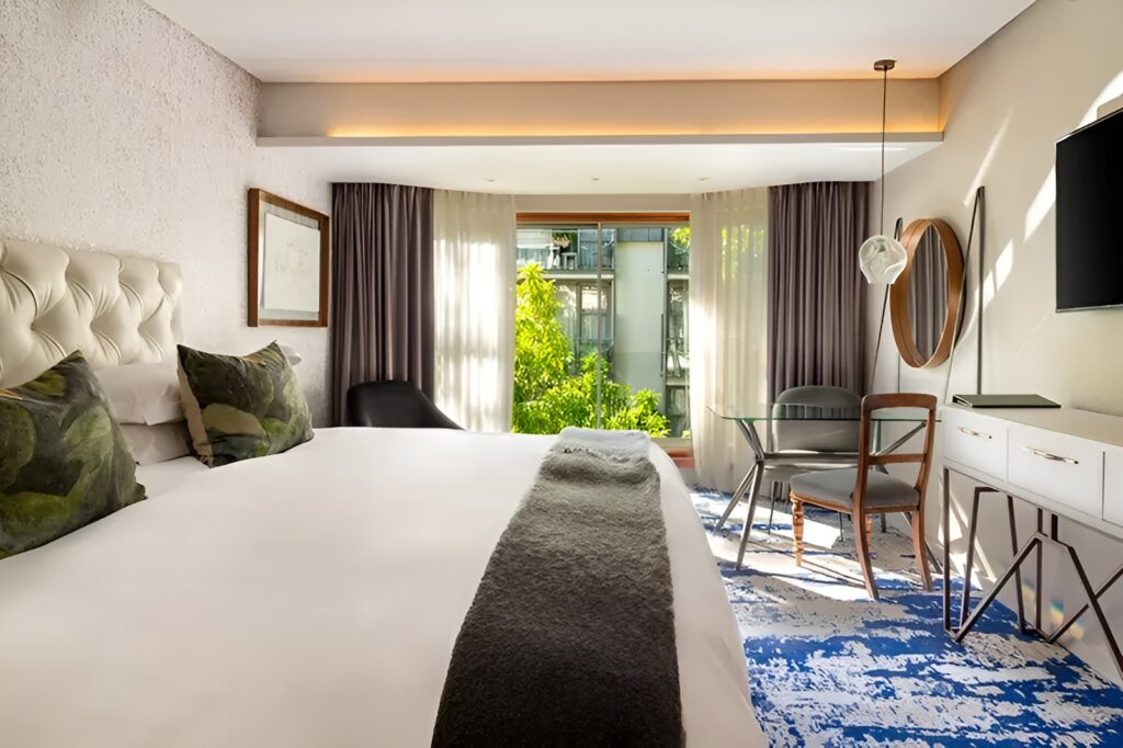 vinyard hotel room 1